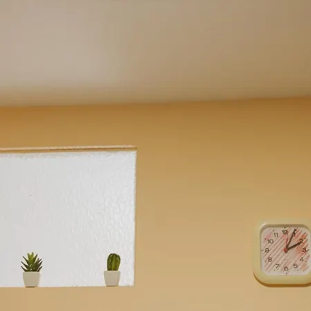 House Romantic R/c Left * פורטו