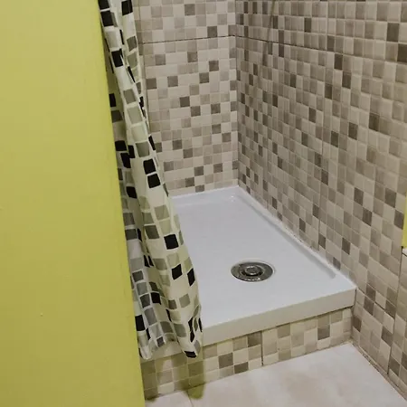 House Romantic R/c Left