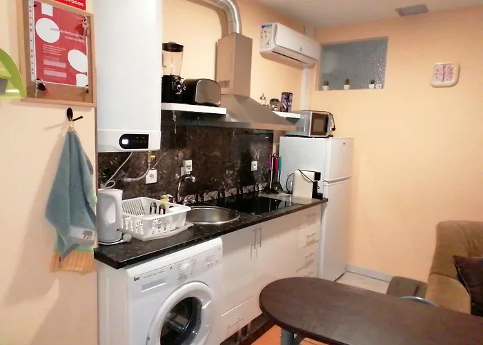 House Romantic R/c Left Apartment