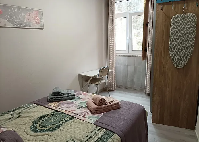 House Romantic R/c Left