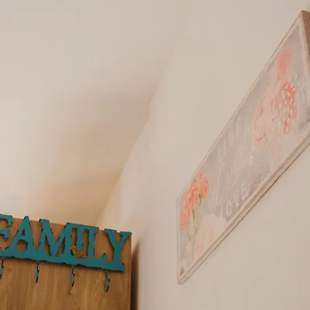 House Romantic R/c Left Appartement *