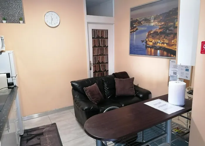 House Romantic R/c Left * Oporto